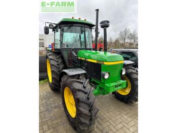 拖拉机 JOHN DEERE 2850