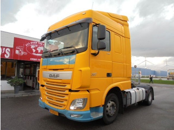 牵引车 DAF XF 440