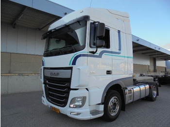 牵引车 DAF XF 440