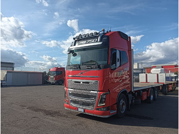 栏板式/ 平板卡车 VOLVO FH16 750