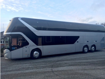 双层巴士 NEOPLAN Skyliner：图1