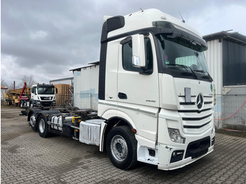 驾驶室底盘卡车 Mercedes-Benz Actros 2545 BDF 6x2 Euro 6：图3