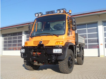 翻斗车 UNIMOG U500