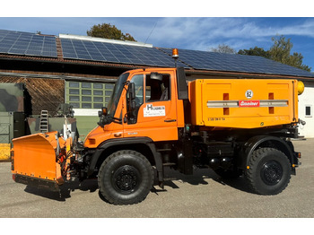 翻斗车 UNIMOG U500