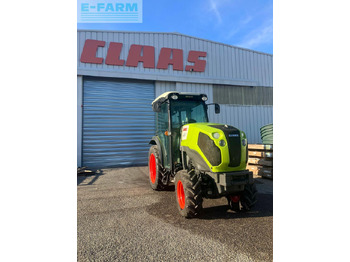 拖拉机 CLAAS Nexos 220