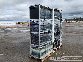 建筑设备 Pallet of Varios Aquariums (2 of)：图4