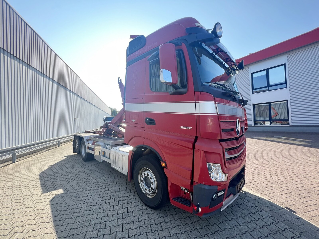 吊钩升降车 Mercedes-Benz Actros 2551 L 6x2 Actros 2551 L 6x2/46, Retarder, Liftachse, BigSpace, Bi-Xenon：图9