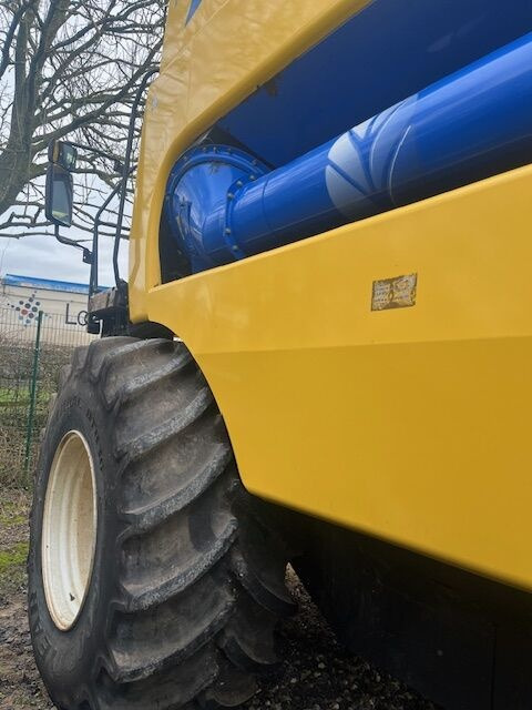 New Holland CSX 7060 租赁 New Holland CSX 7060：图8