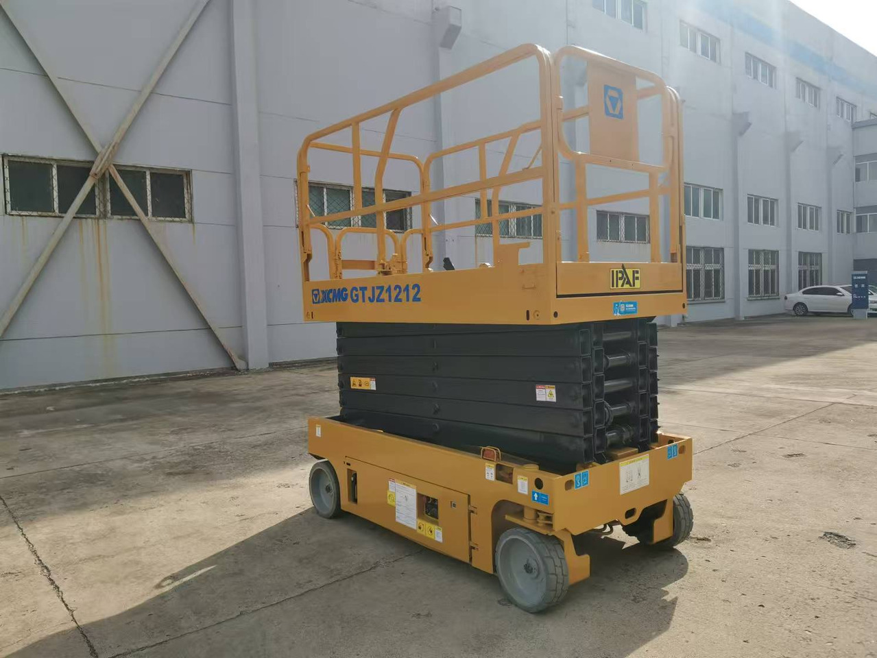 剪式升降机 XCMG Official 12m Used Self Propelled Scissor Lift GTJZ1212 Aerial Work Platforms For Sale：图7