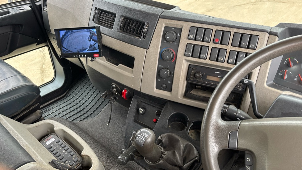 箕斗装载车 VOLVO FL 250 EURO 6：图7