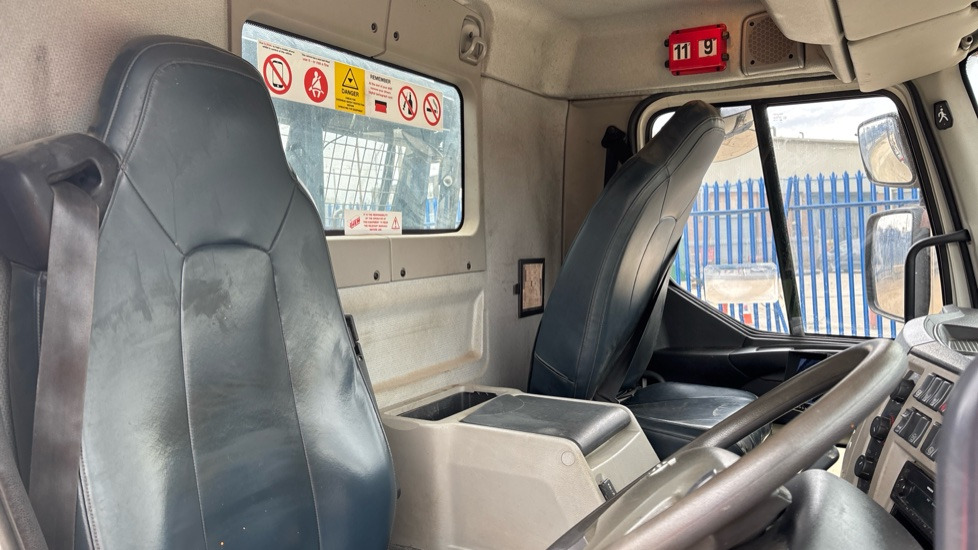 箕斗装载车 VOLVO FL 250 EURO 6：图8