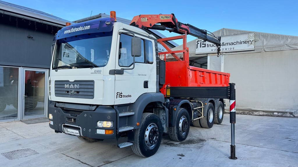 翻斗车 MAN TGA 35.430 8X4 tipper - crane Palfinger PK 17502：图6