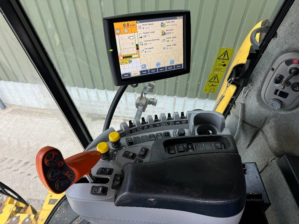 New Holland CR 9090  租赁 New Holland CR 9090：图24