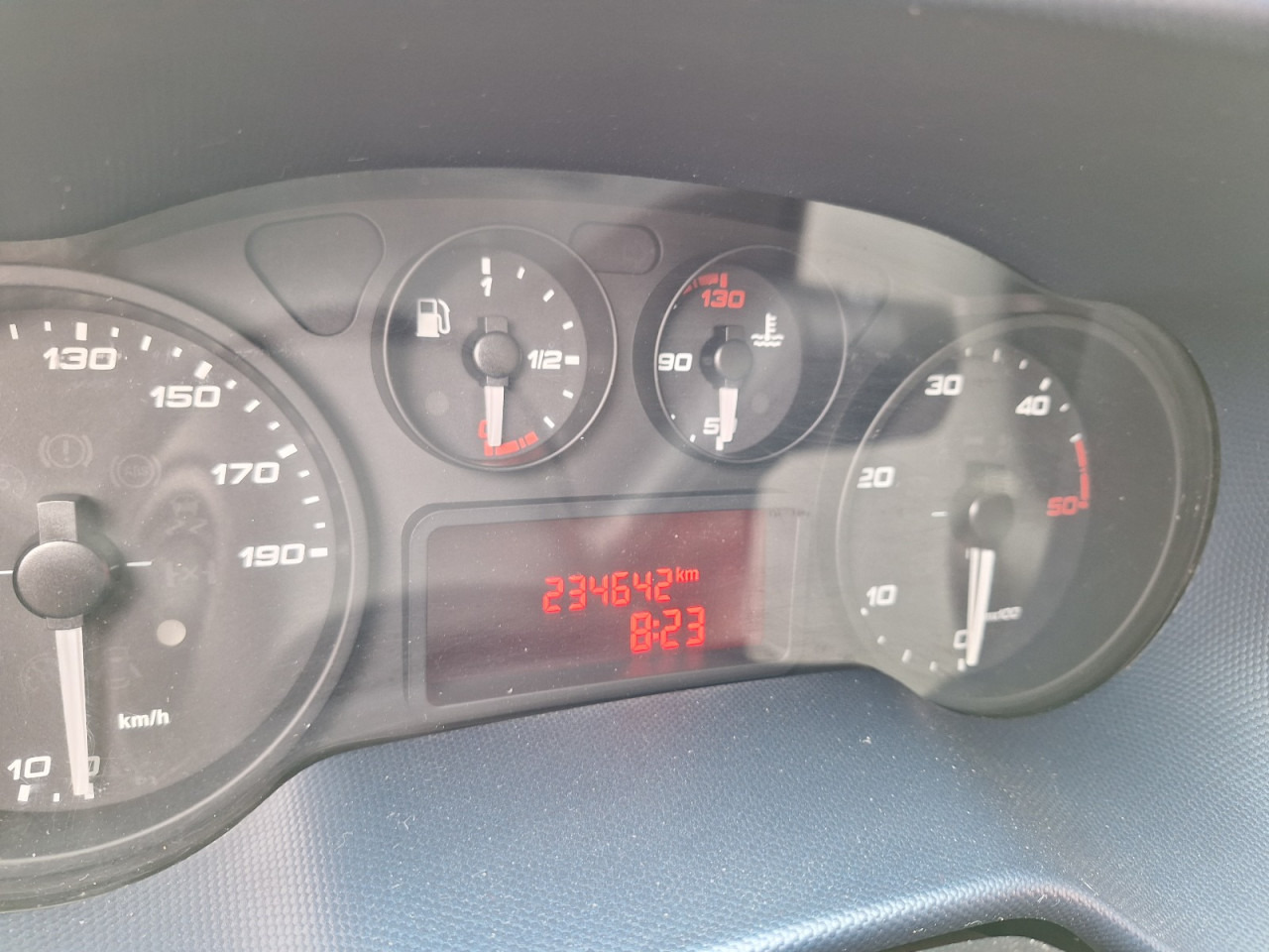 无侧窗厢式货车 IVECO Daily 35S14N 12m3:图6 无侧窗厢式货车 IVECO Daily 35S14N 12m3:图6