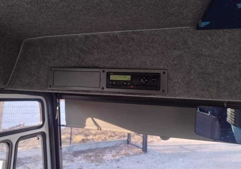 郊区巴士 Mercedes-Benz Vario 813D miejsc 39 281tys km Winda：图15