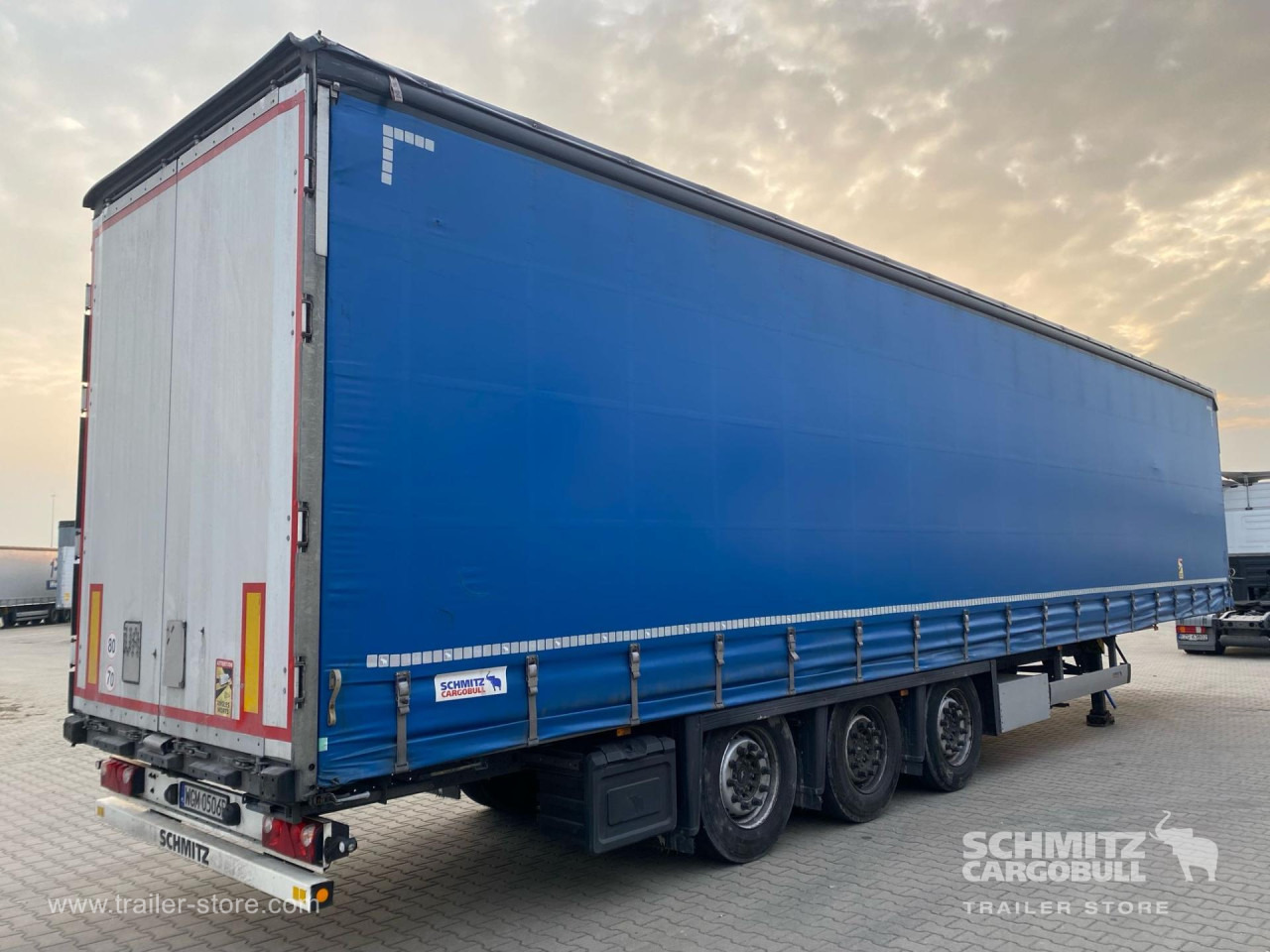 侧帘半拖车 SCHMITZ Curtainsider Mega：图6