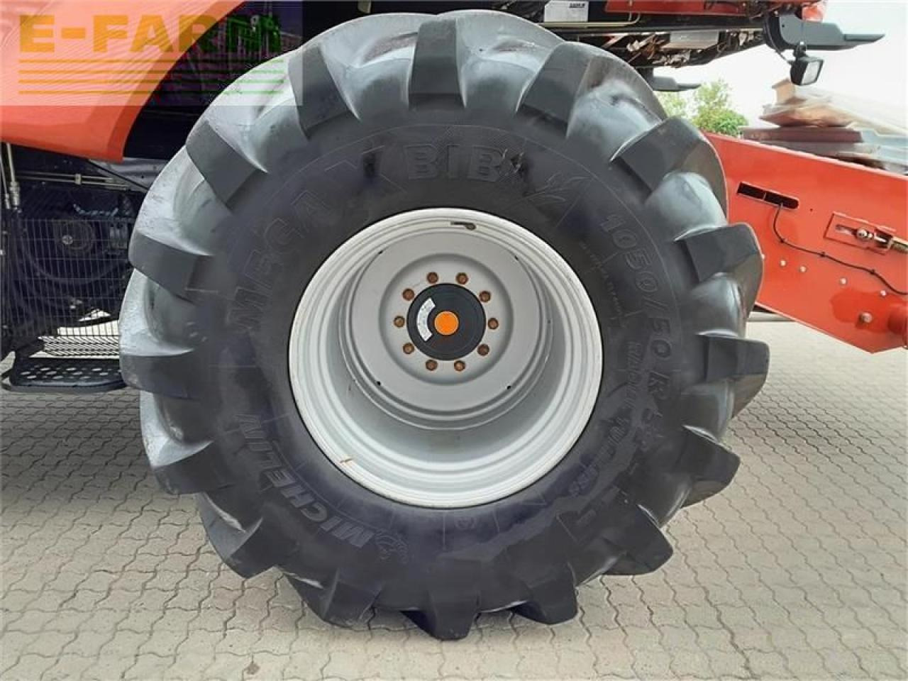 联合收割机 Case-IH axial flow 8240 med 30 fods vario skærebord：图6