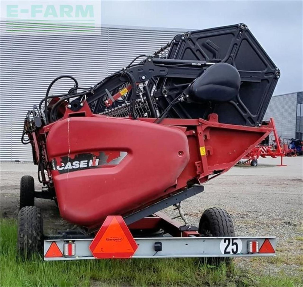 联合收割机 Case-IH axial flow 8240 med 30 fods vario skærebord：图22