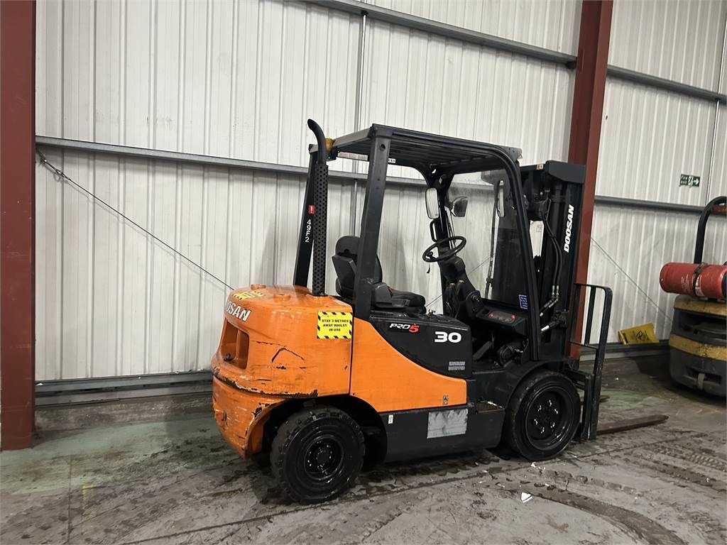 柴油叉车 Doosan D30S-5：图6