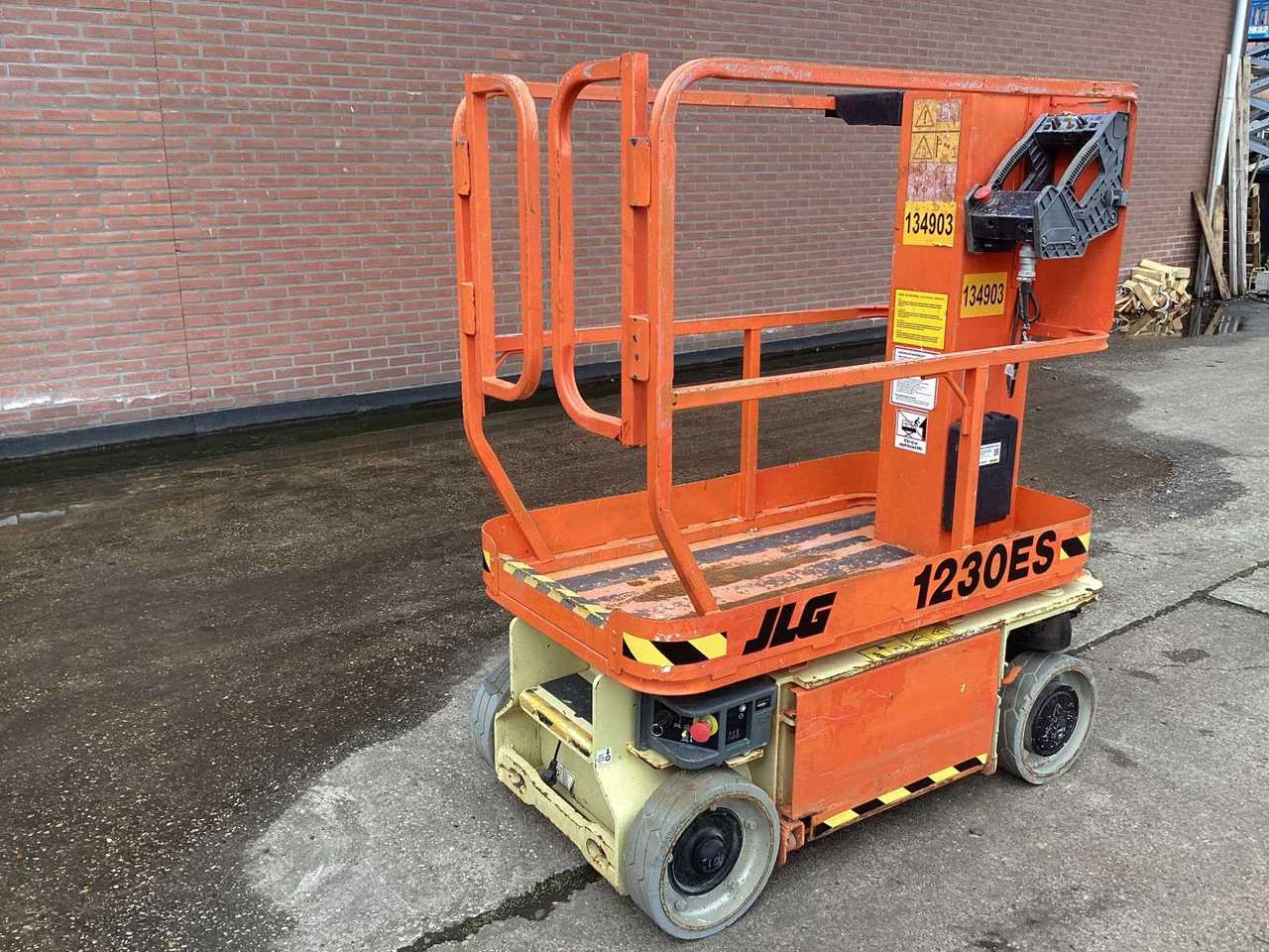 空中平台 JLG 1230ES：图6