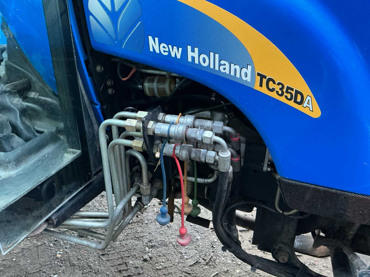 紧凑型拖拉机 New Holland TC35DA：图16