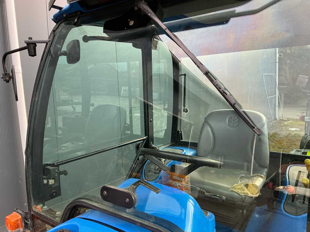 紧凑型拖拉机 New Holland TC35DA：图15