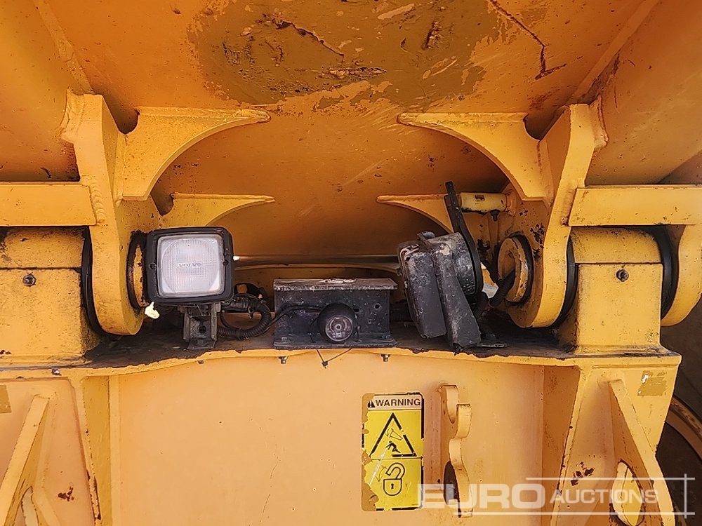 铰接式自卸车 2013 Volvo A25F：图24